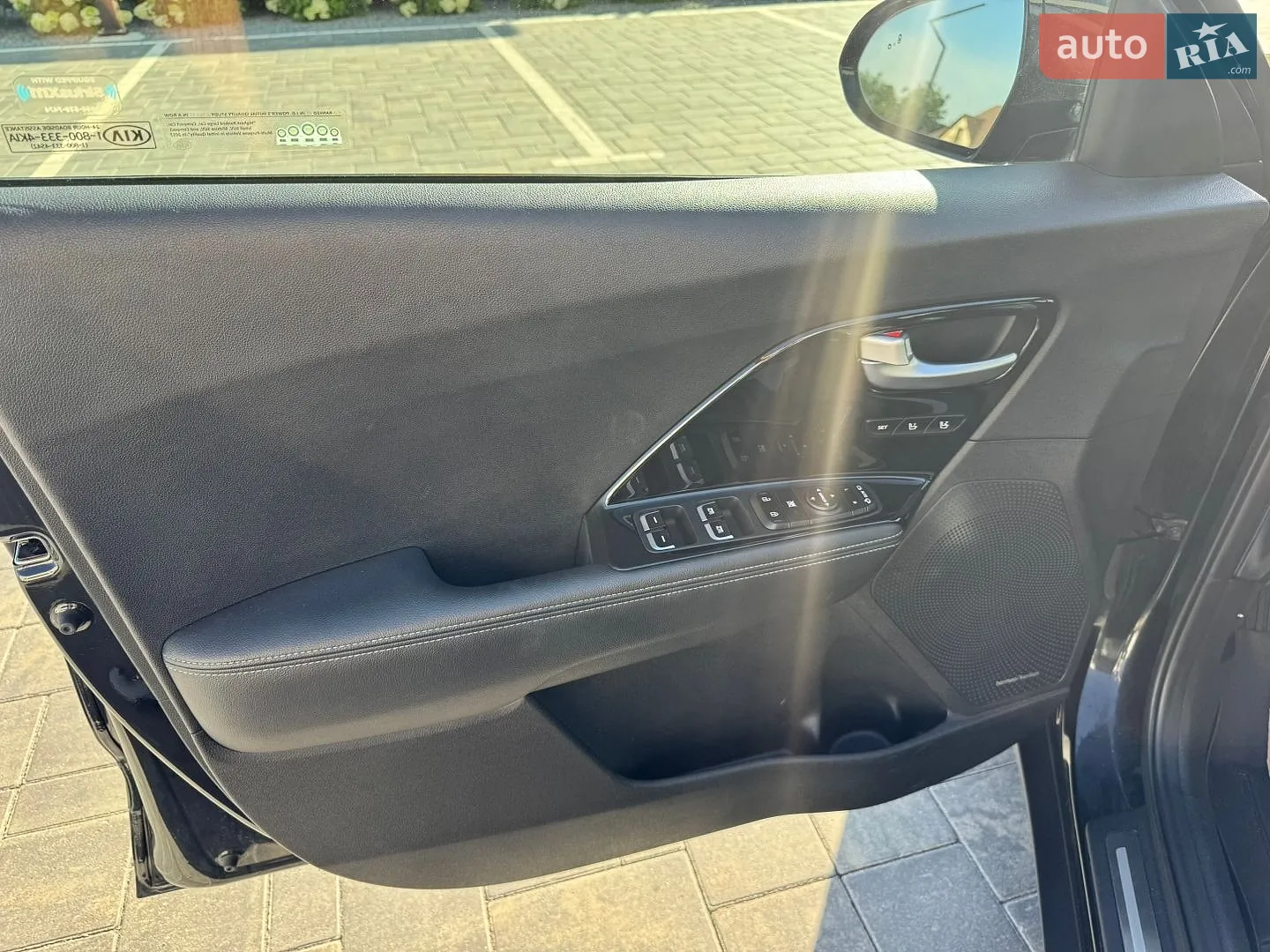2017 Kia Niro - мініатюра 25