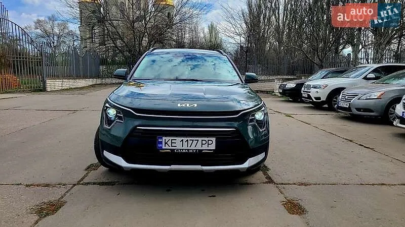 2022 Kia Niro - фото 1