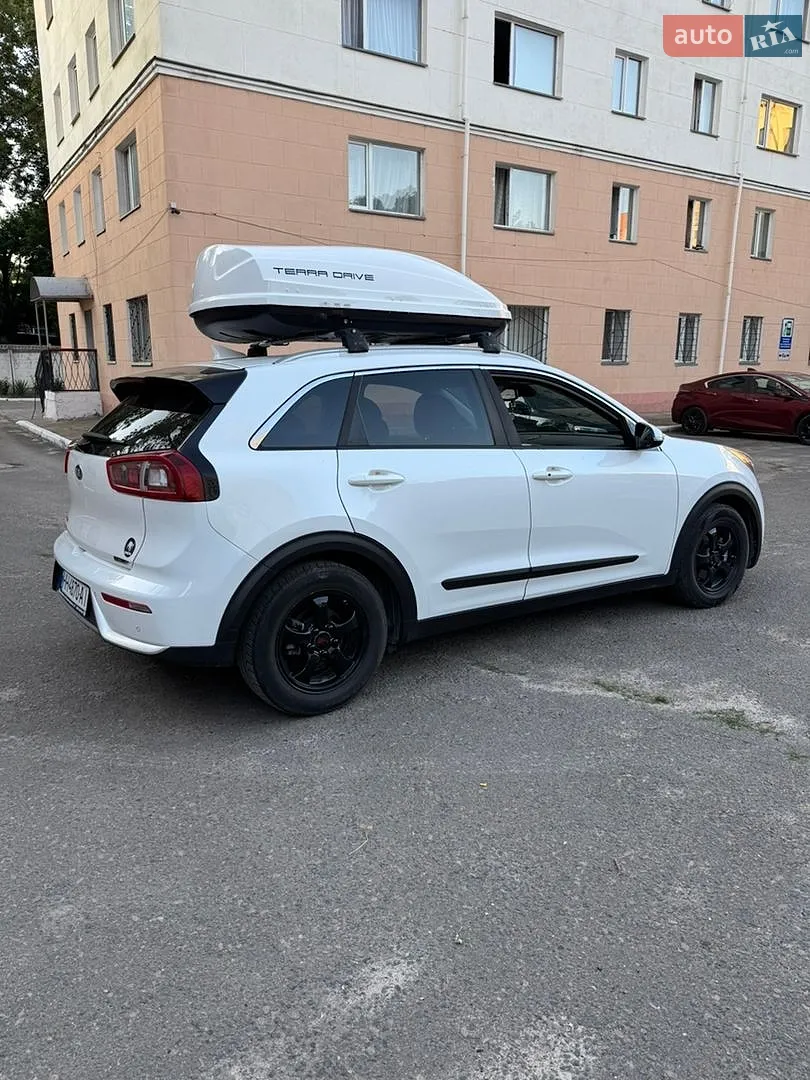 2017 Kia Niro - мініатюра 4