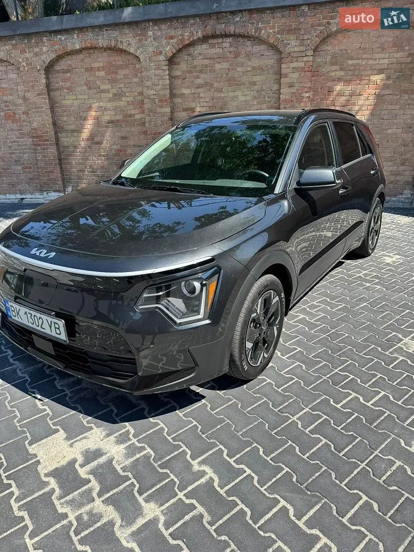 2023 Kia Niro - фото 1