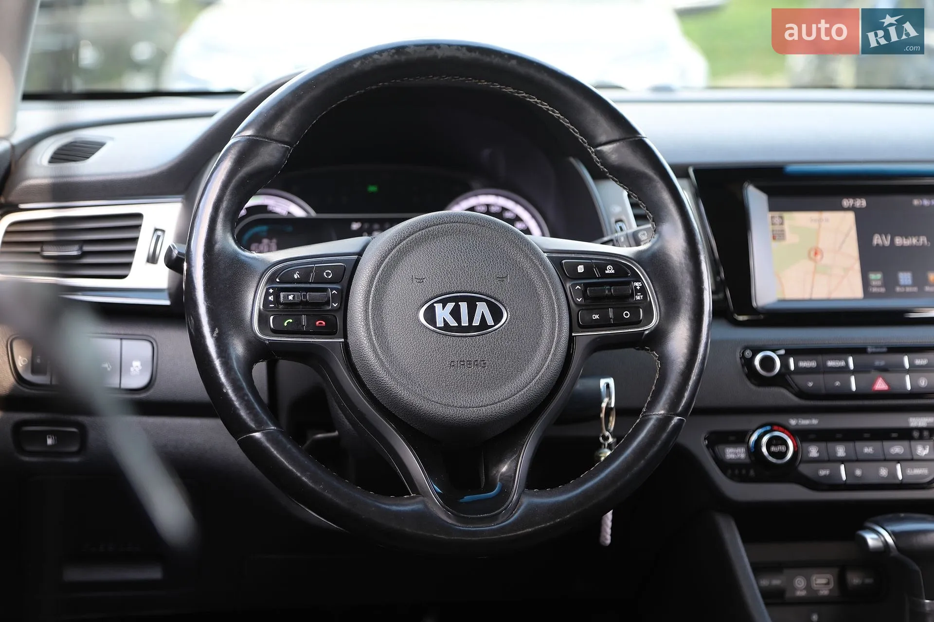 2017 Kia Niro - мініатюра 18