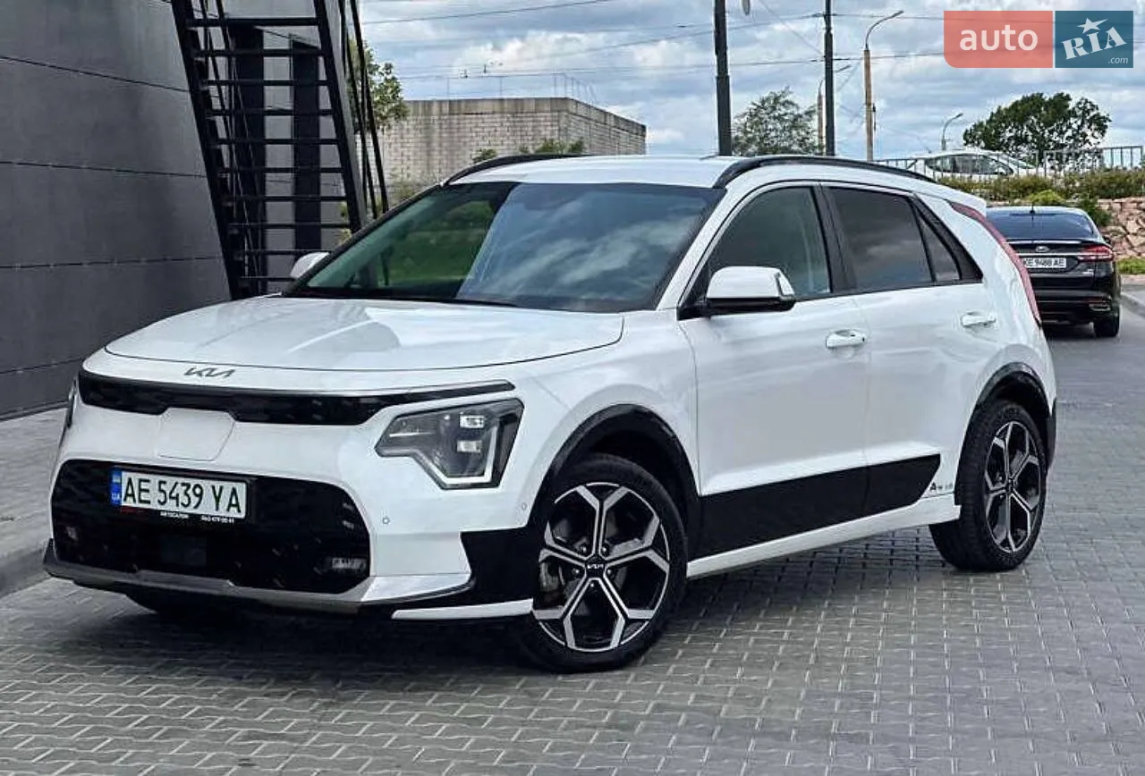 2023 Kia Niro - фото 1