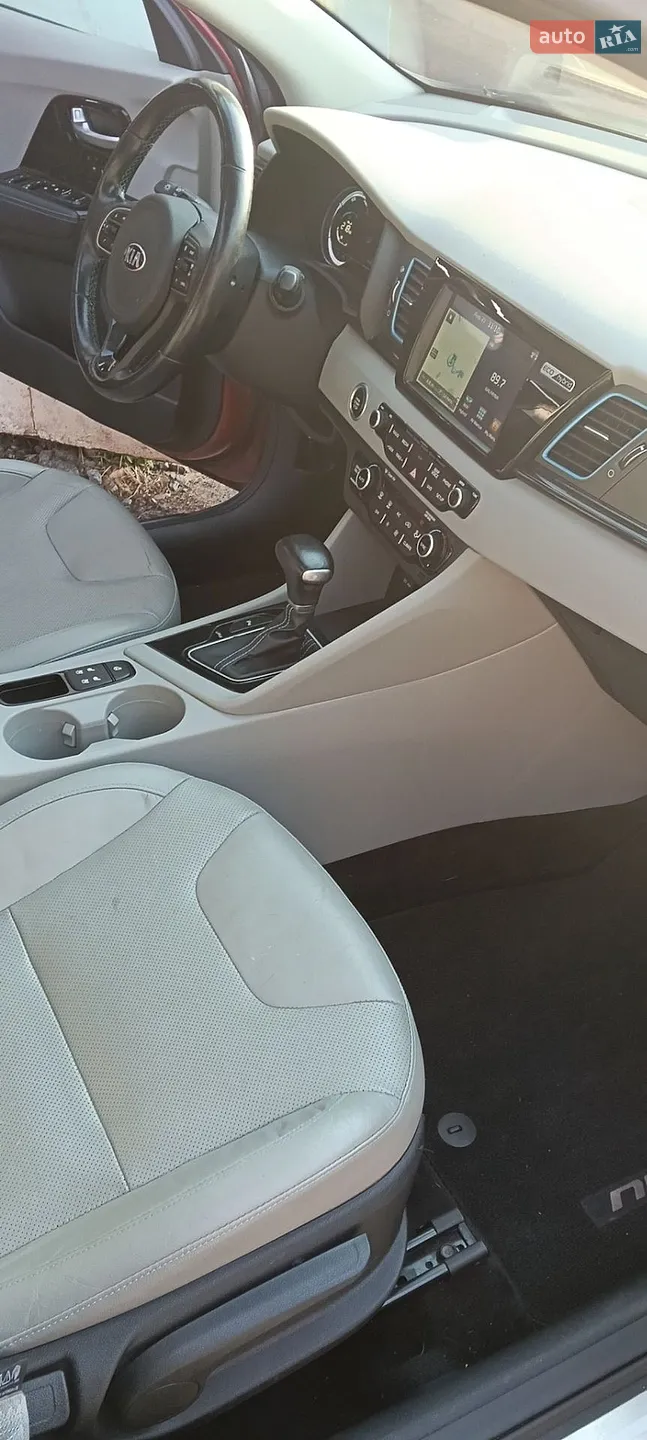 2017 Kia Niro - мініатюра 8
