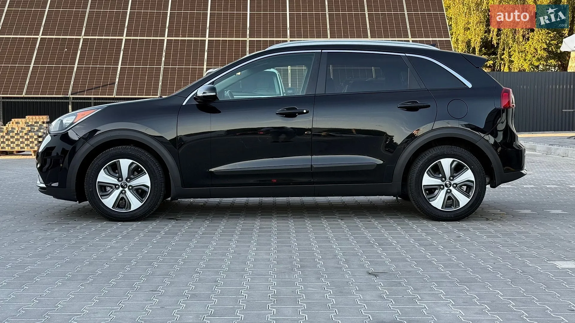 2017 Kia Niro - мініатюра 18