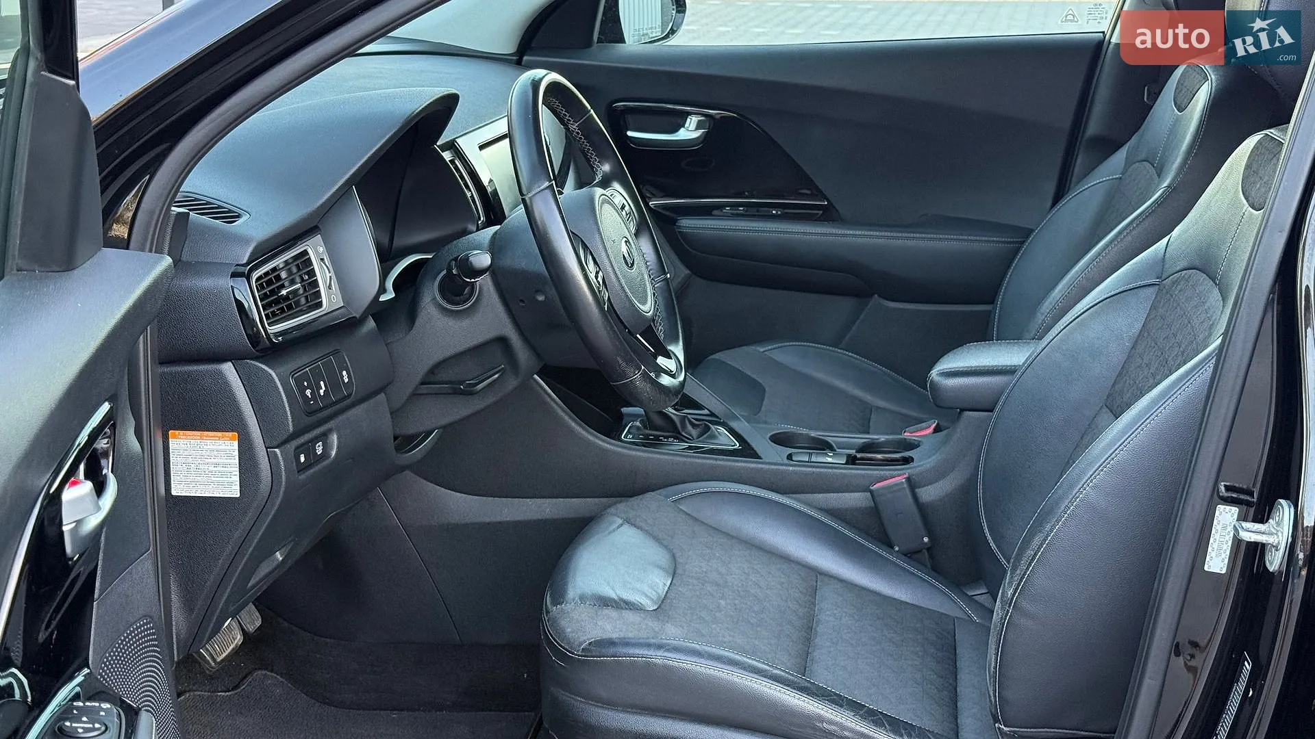 2017 Kia Niro - мініатюра 37