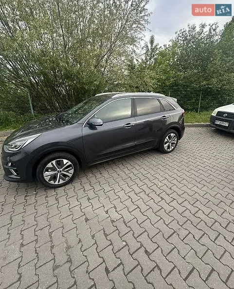 2020 Kia Niro - фото 1