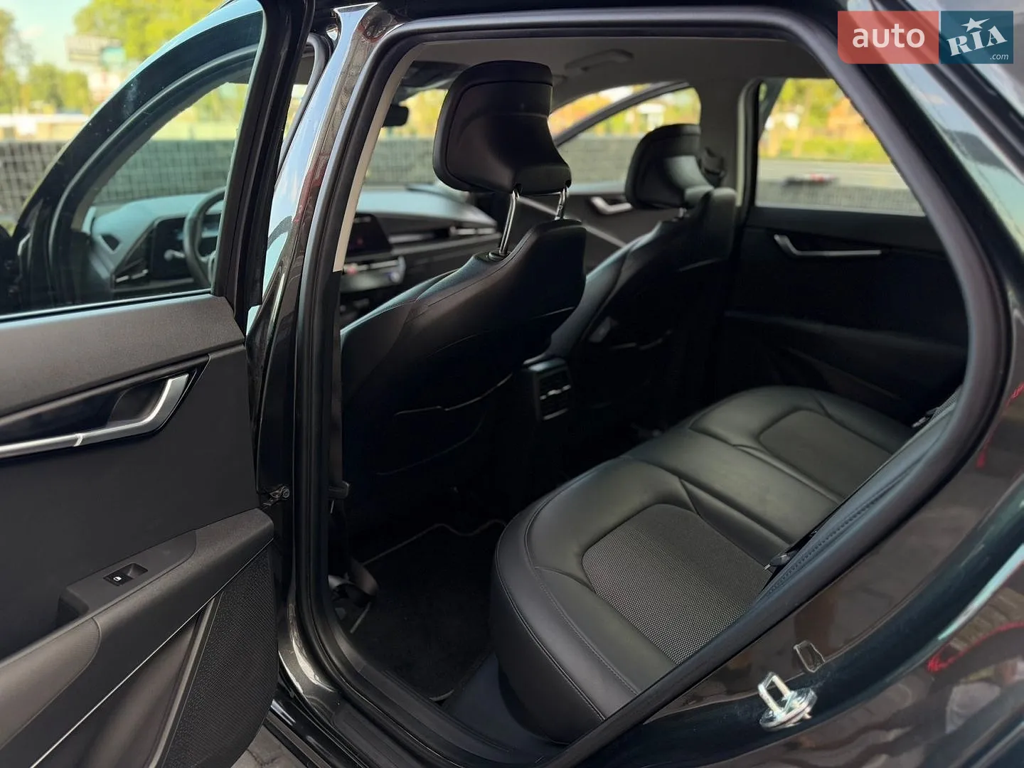 2023 Kia Niro - мініатюра 40