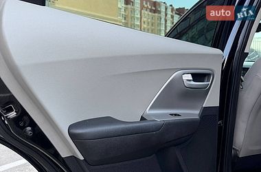 Внедорожник / Кроссовер Kia Niro 2018 в Киеве