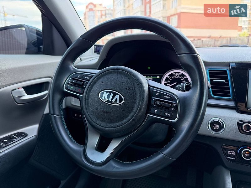 Внедорожник / Кроссовер Kia Niro 2018 в Киеве