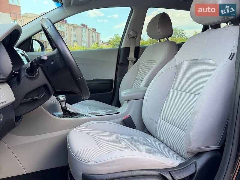 Внедорожник / Кроссовер Kia Niro 2018 в Киеве