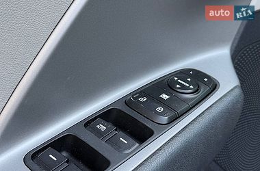 Внедорожник / Кроссовер Kia Niro 2018 в Киеве