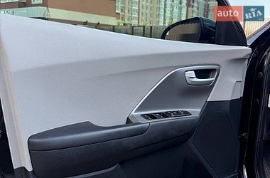 Внедорожник / Кроссовер Kia Niro 2018 в Киеве