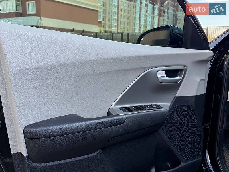 Внедорожник / Кроссовер Kia Niro 2018 в Киеве