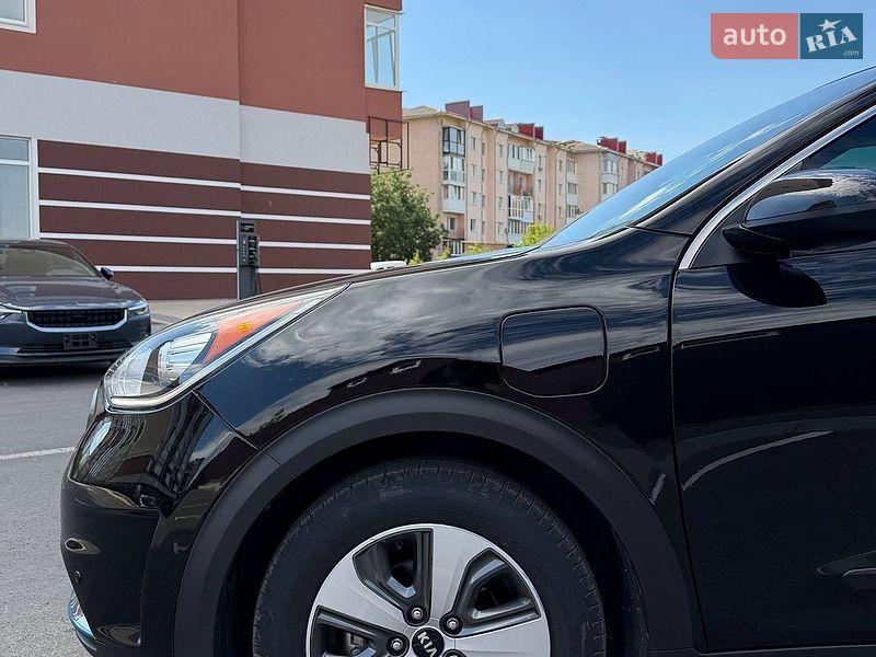 Внедорожник / Кроссовер Kia Niro 2018 в Киеве