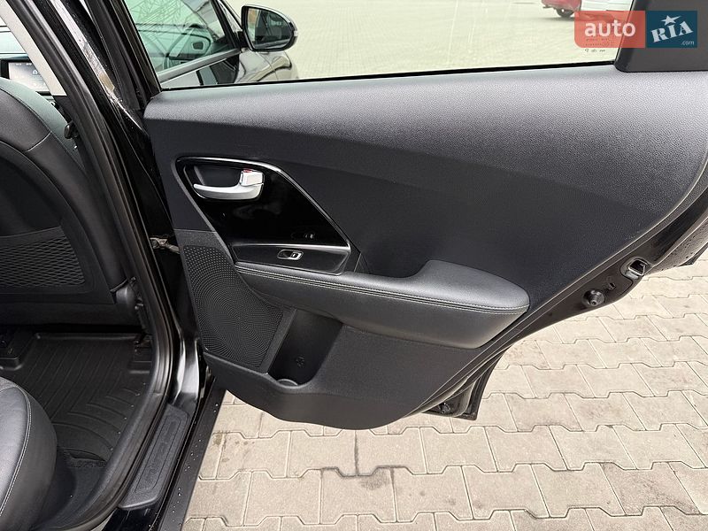 Внедорожник / Кроссовер Kia Niro 2018 в Львове