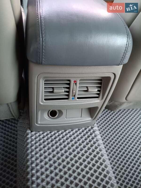 Седан Kia Opirus 2006 в Киеве