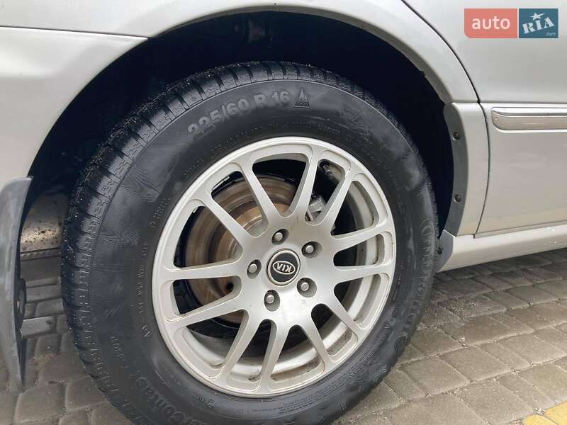 Седан Kia Opirus 2005 в Кропивницькому