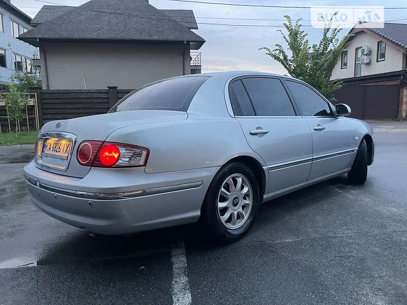 Седан Kia Opirus 2006 в Умани