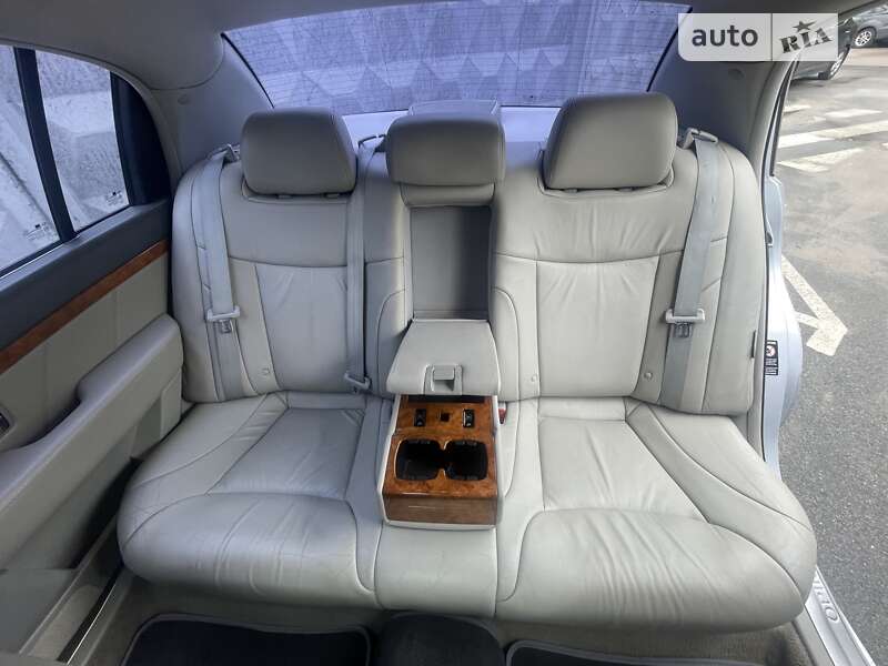 Седан Kia Opirus 2006 в Умани