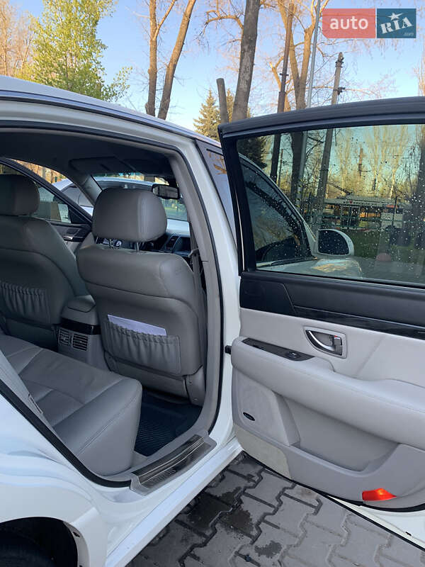 Седан Kia Opirus 2007 в Кривом Роге