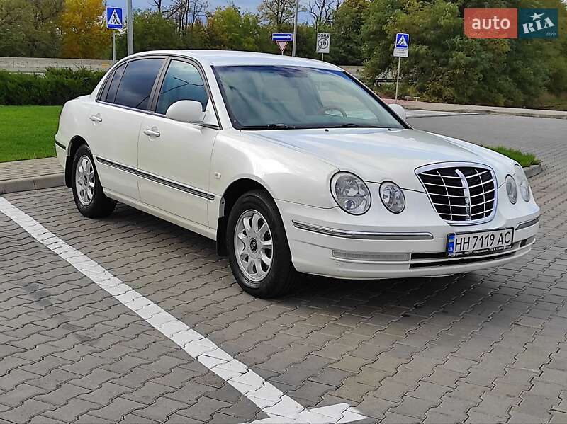 Седан Kia Opirus 2006 в 