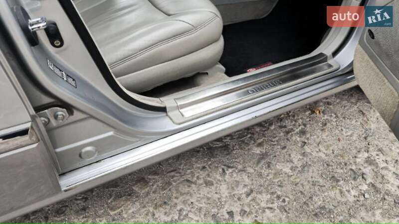 Седан Kia Opirus 2005 в Кривом Роге