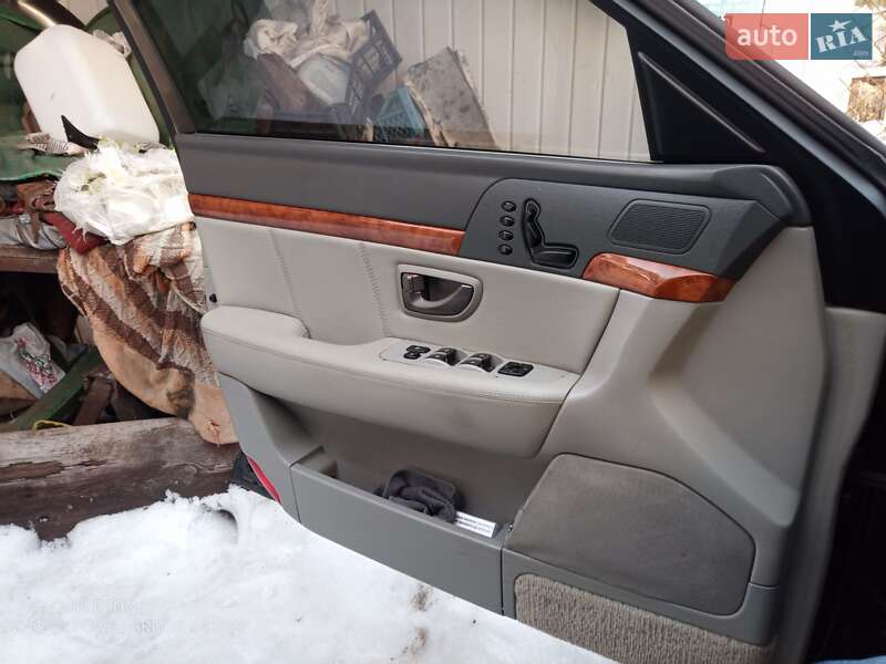 Седан Kia Opirus 2005 в Львове