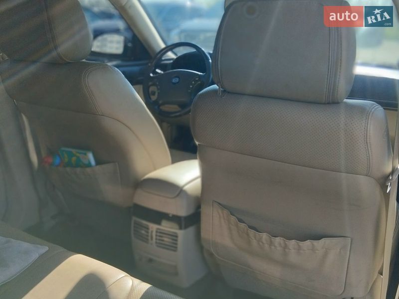 Седан Kia Opirus 2009 в Крюківщині