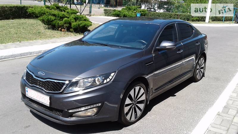 Седан Kia Optima 2012 в Днепре