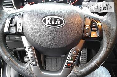 Седан Kia Optima 2012 в Днепре