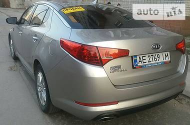 Седан Kia Optima 2012 в Днепре