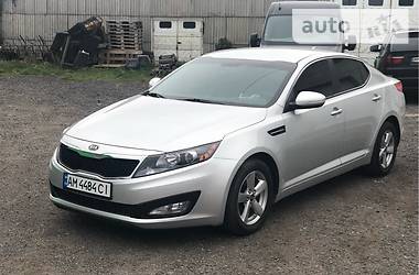 Седан Kia Optima 2012 в Киеве