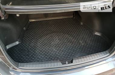 Седан Kia Optima 2012 в 