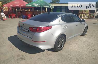 Седан Kia Optima 2014 в 