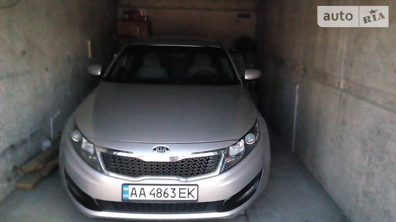 Седан Kia Optima 2013 в Львове