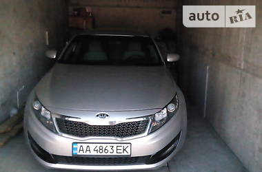 Седан Kia Optima 2013 в Львове