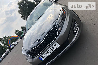 Седан Kia Optima 2014 в Запорожье