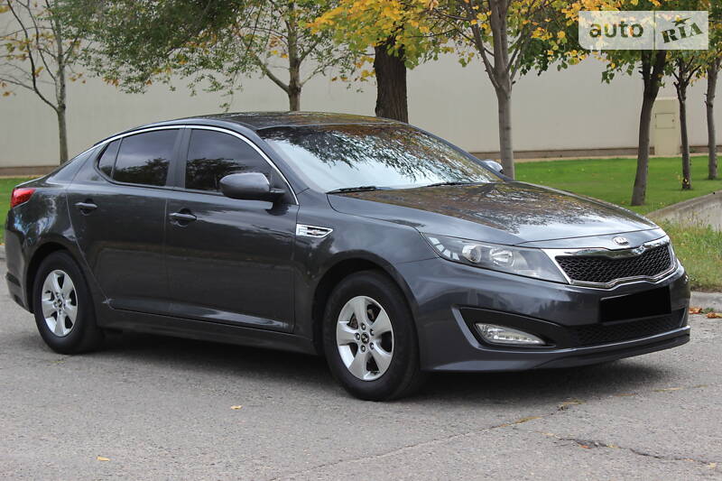 Седан Kia Optima 2013 в Днепре