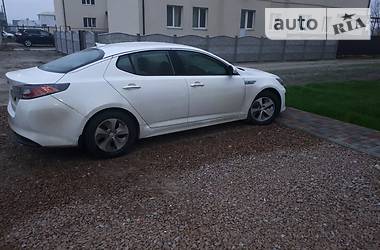 Седан Kia Optima 2015 в 