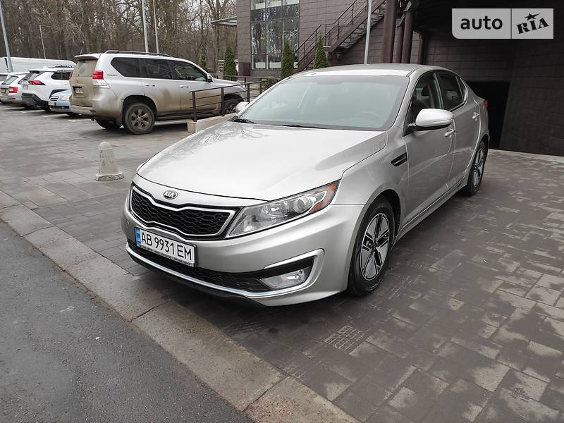 Седан Kia Optima 2013 в Киеве