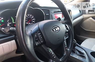 Седан Kia Optima 2012 в 