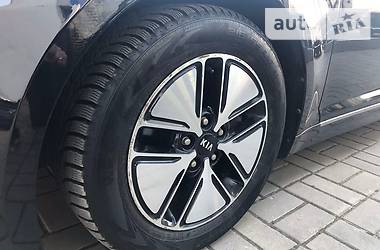 Седан Kia Optima 2012 в 