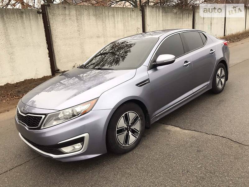 Седан Kia Optima 2011 в 
