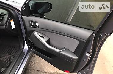 Седан Kia Optima 2011 в 