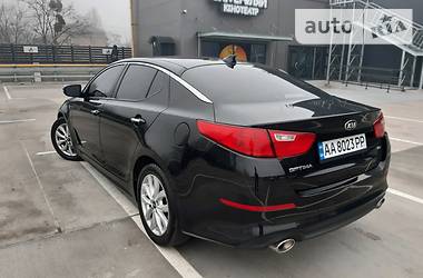 Седан Kia Optima 2015 в 