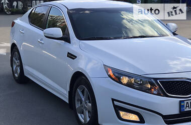 Седан Kia Optima 2015 в 