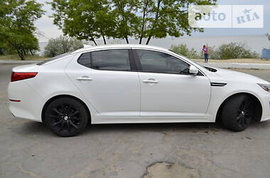 Седан Kia Optima 2014 в Запоріжжі