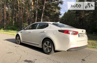 Седан Kia Optima 2014 в 