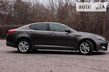 Седан Kia Optima 2013 в Житомире