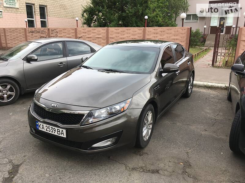 Седан Kia Optima 2013 в Киеве